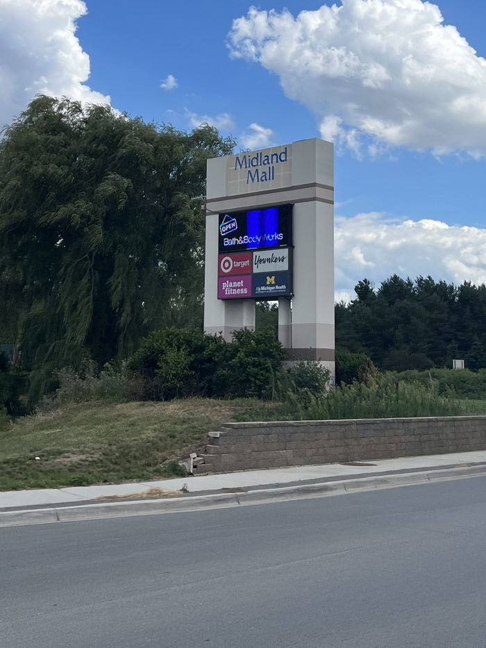 Midland Mall - July 31 2022 (newer photo)